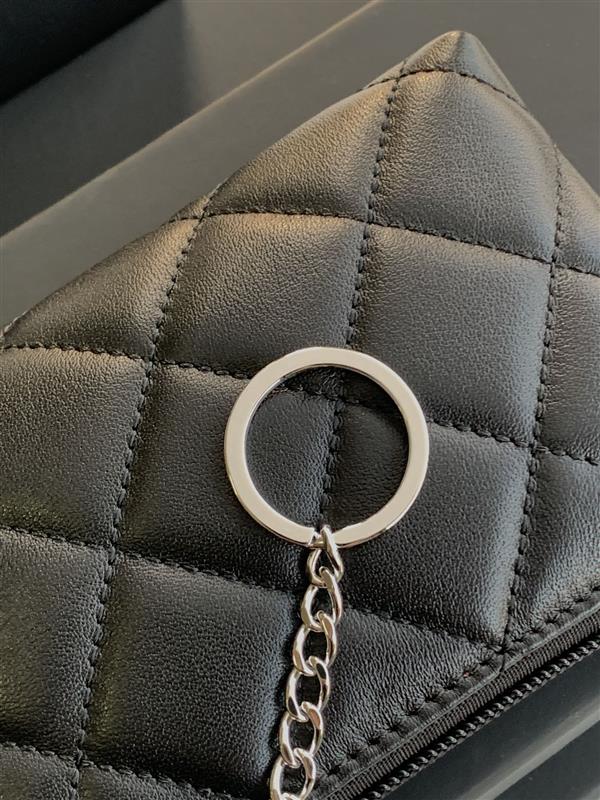 2026127215429753 280